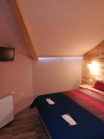 Фото номера Полулюкс с балконом Гостевой дом Guest House Edelweiss г. Говедарци 6